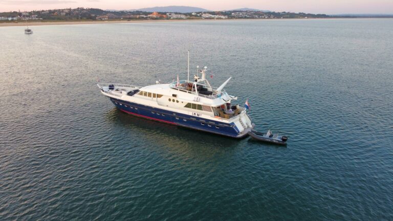 heesen-90-809574_66851512a7bf0.jpg