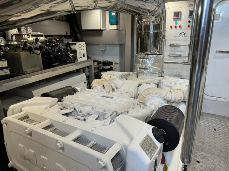 monte-carlo-yachts-mcy-70-811121_680ed6d329c6e.jpg