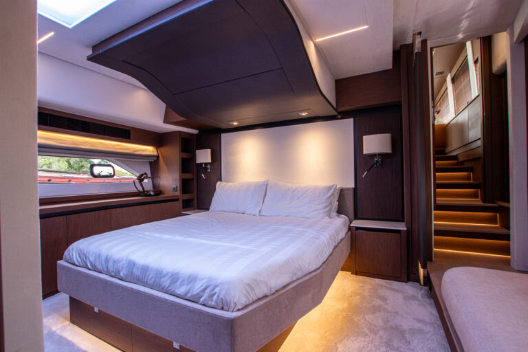 prestige-x70-813035_6a11b7982b747.jpg