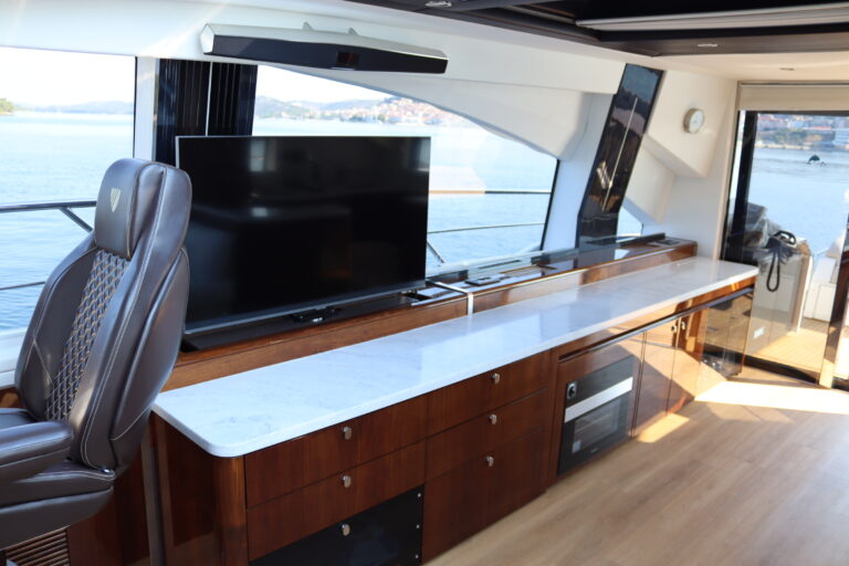 fairline-targa-65-gt-813443_6a7d90bf2357e.jpg