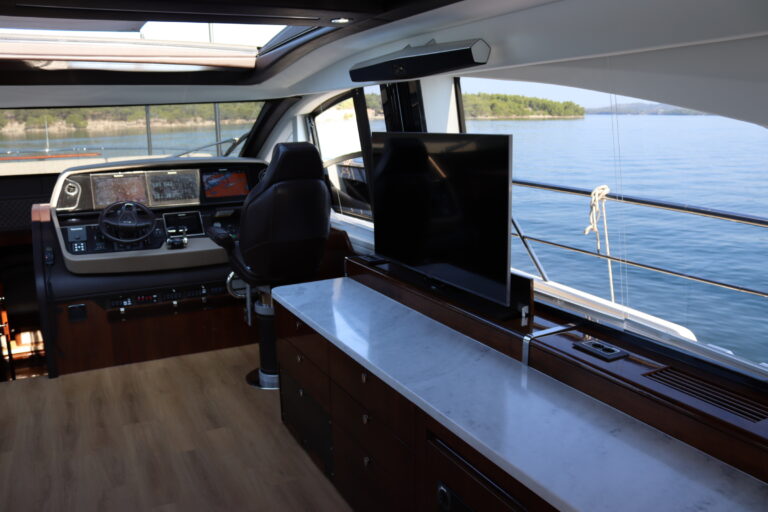 fairline-targa-65-gt-813443_6a7d90c631955.jpg