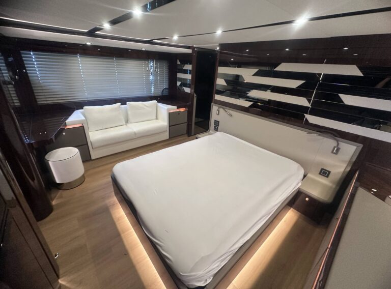 fairline-targa-65-gt-813443_6a7d90c781c55.jpg