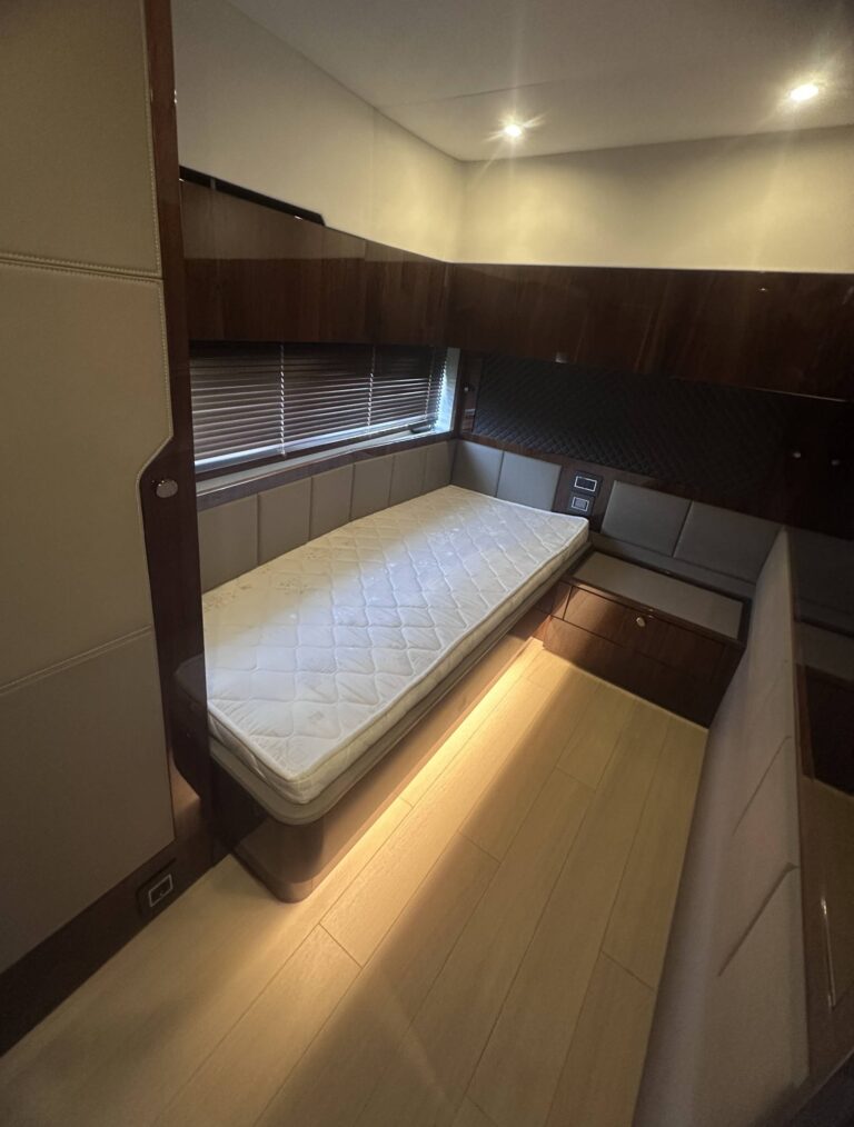 fairline-targa-65-gt-813443_6a7d911cef448.jpg