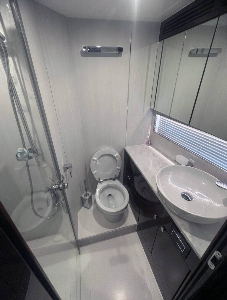 fairline-targa-65-gt-813443_6a7d911f6f13a.jpg
