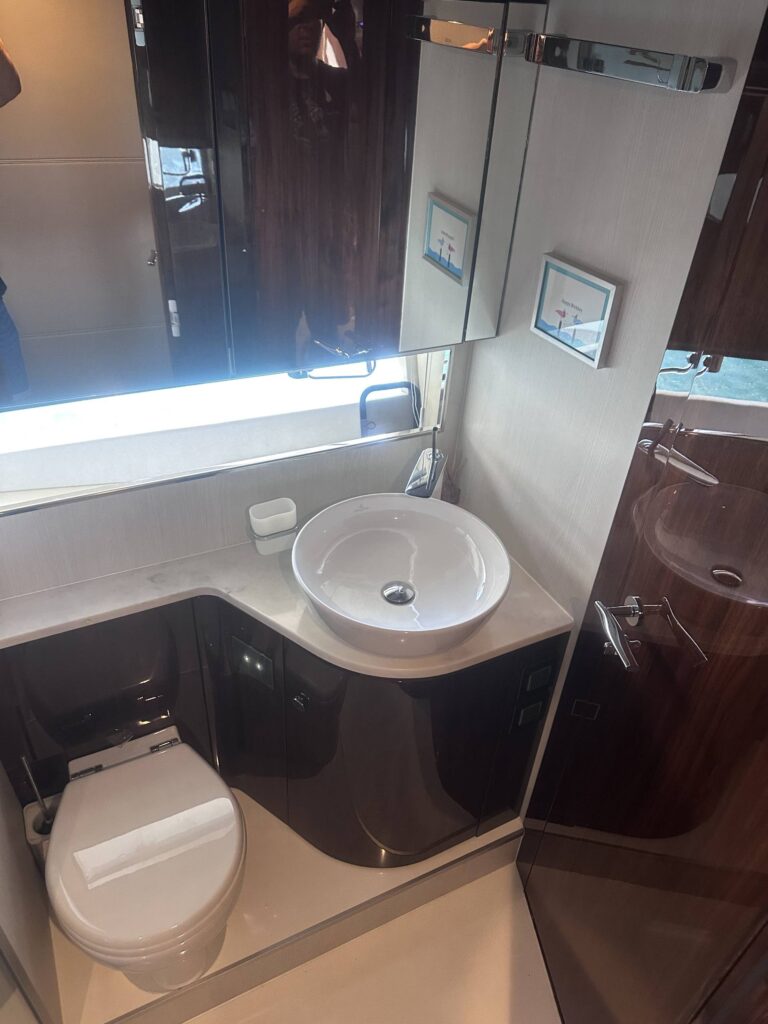 fairline-targa-65-gt-813443_6a7d912416f0b.jpg