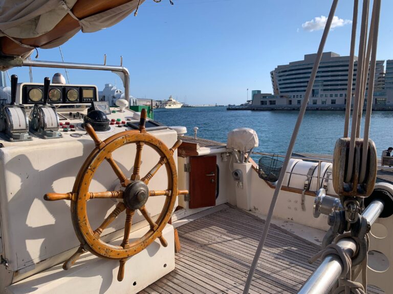 one-off-motorsailer-811788_68dbfb3fe8c16.jpg