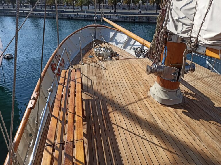 one-off-motorsailer-811788_68dbfb6624d87.jpg