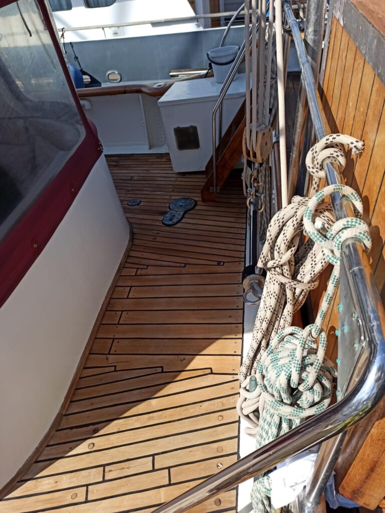 one-off-motorsailer-811788_68dbfb6a51813.jpg