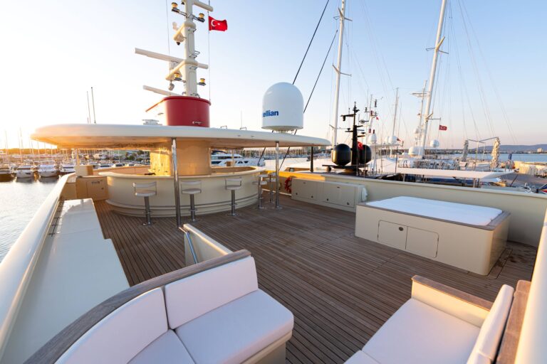 peer-gynt-yacht-36m-explorer-812706_6aa7d670a86e3.jpg
