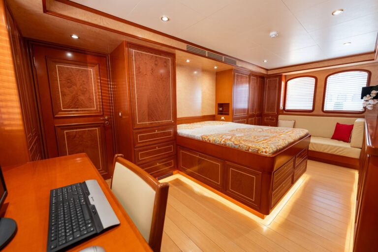 peer-gynt-yacht-36m-explorer-812706_6aa7ee7e2f62a.jpg