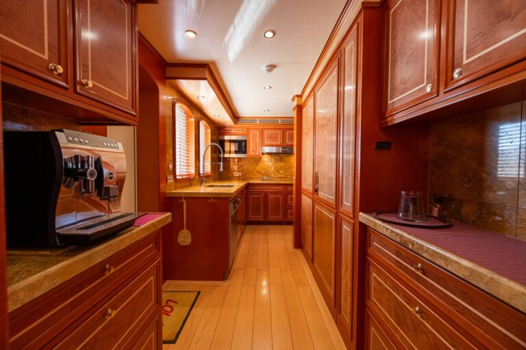 peer-gynt-yacht-36m-explorer-812706_6aa7ee8e0177a.jpg